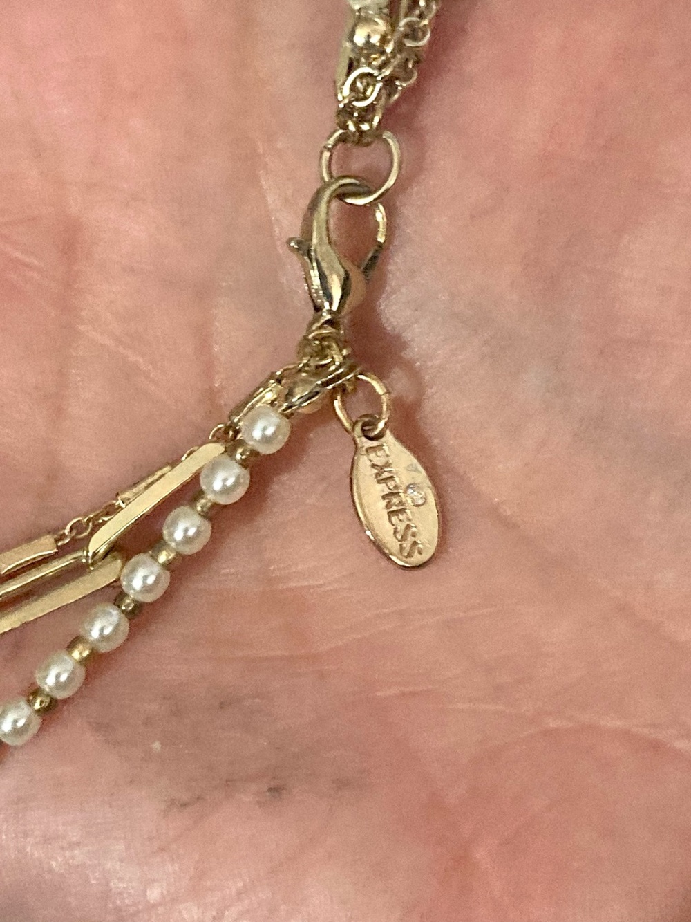 Express Gold-Tone Layered faux Pearl & Chain toggle preloved Necklace - Picture 3 of 7